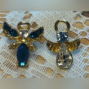 3/$30✨💙Set of 2 Dainty Vintage Blue & Diamond style Crystal Angel Pins💙✨